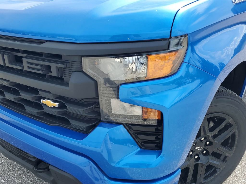 2025 Chevrolet Silverado 1500 Custom photo 12