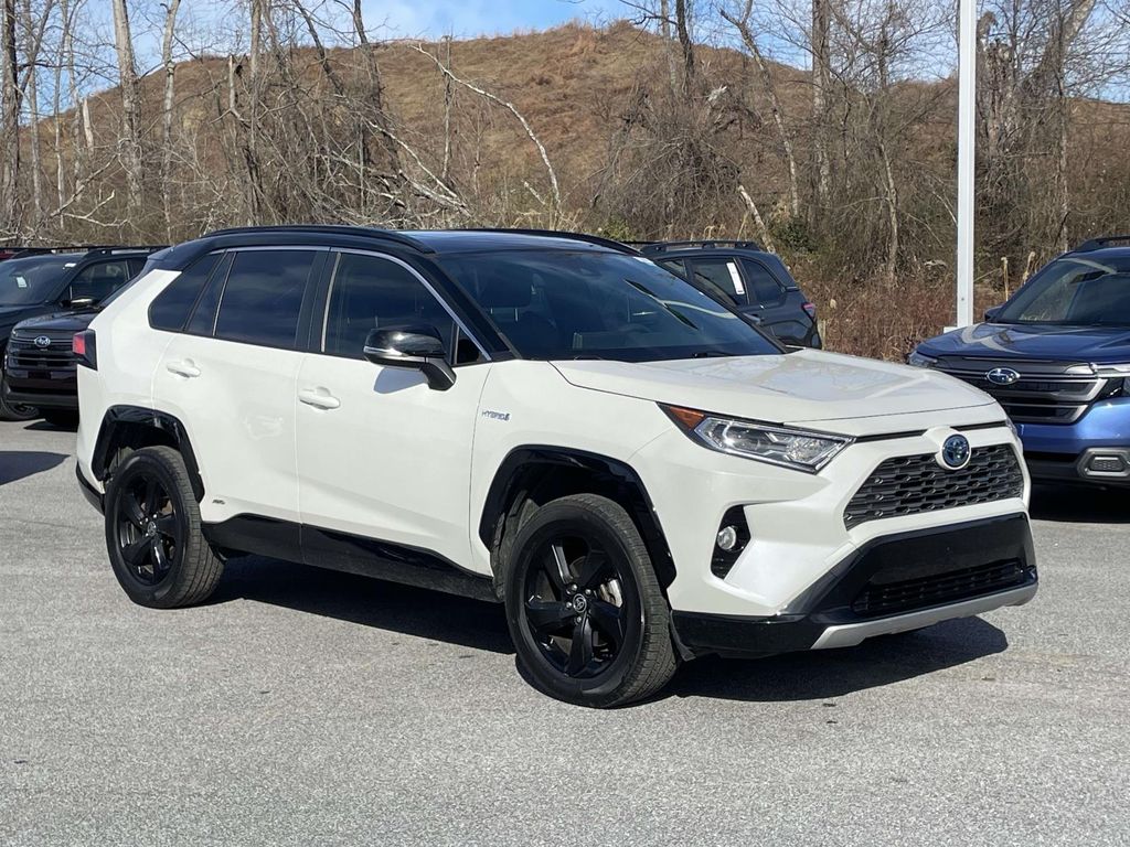 2020 Toyota RAV4 XSE