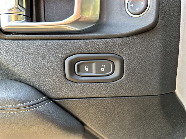 2023 Jeep Gladiator Overland photo 31