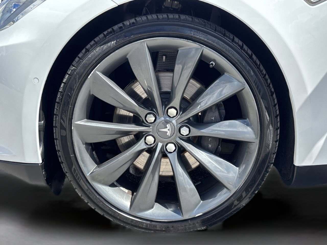2016 Tesla Model S 60 photo 28