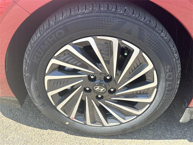 2025 Hyundai Sonata Hybrid Limited photo 11