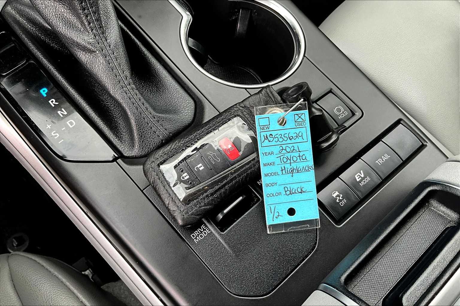 2021 Toyota Highlander Hybrid XLE photo 13