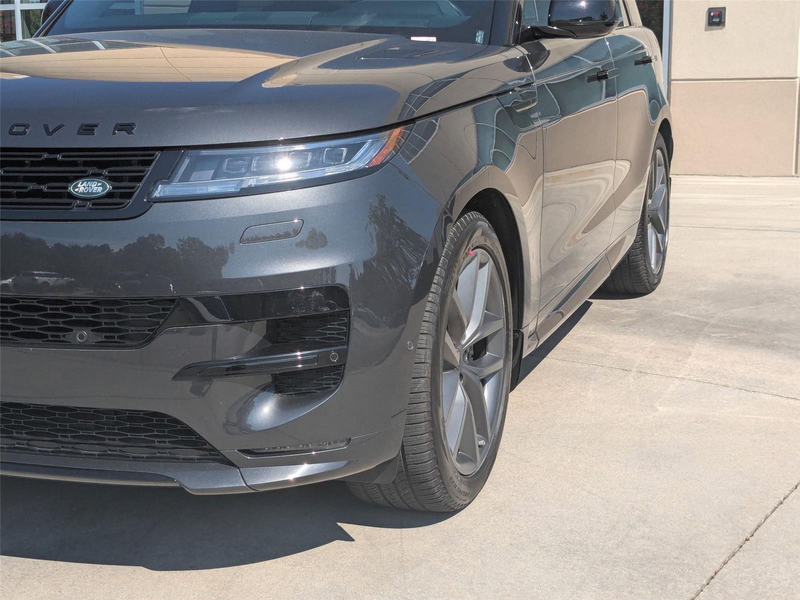 2024 Land Rover Range Rover Sport SE photo 9