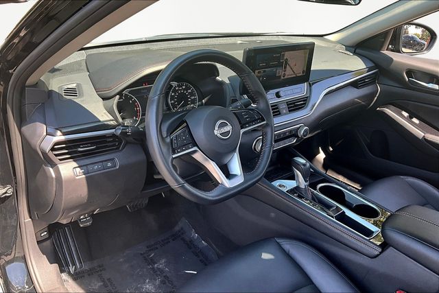 2024 Nissan Altima 2.5 SR photo 12