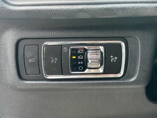 2023 Lincoln Corsair Standard photo 22
