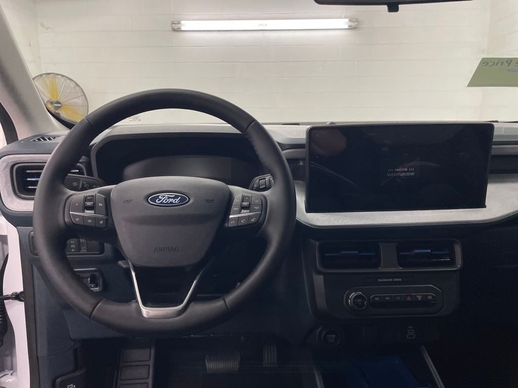 2025 Ford Maverick XLT photo 4