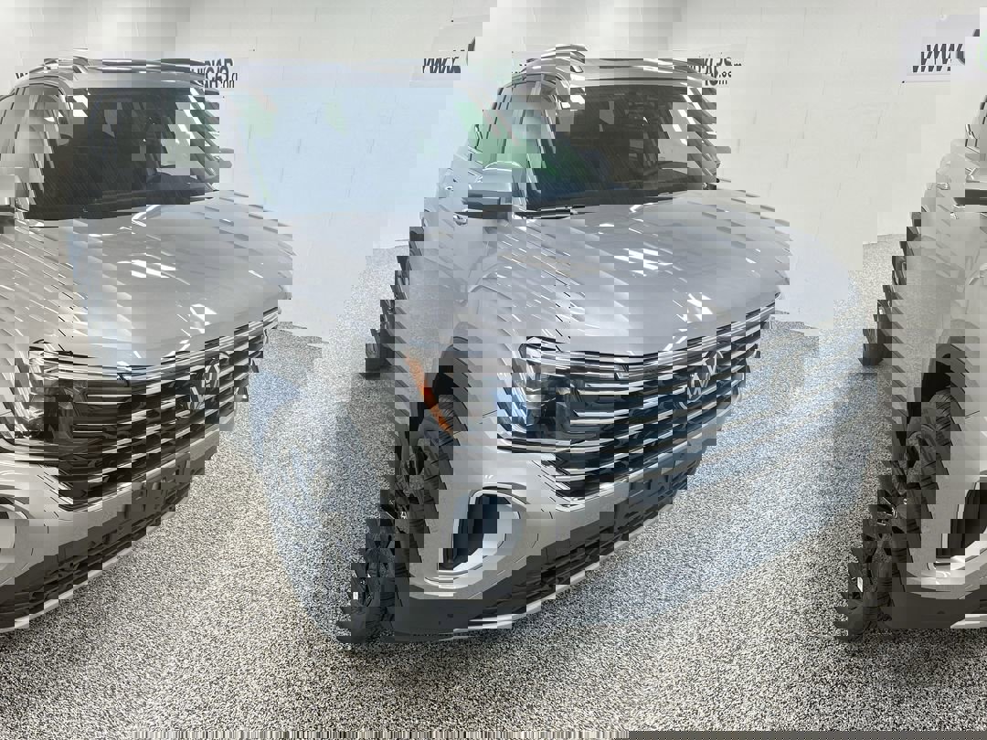 2026 Volkswagen Atlas SE Technology photo 3