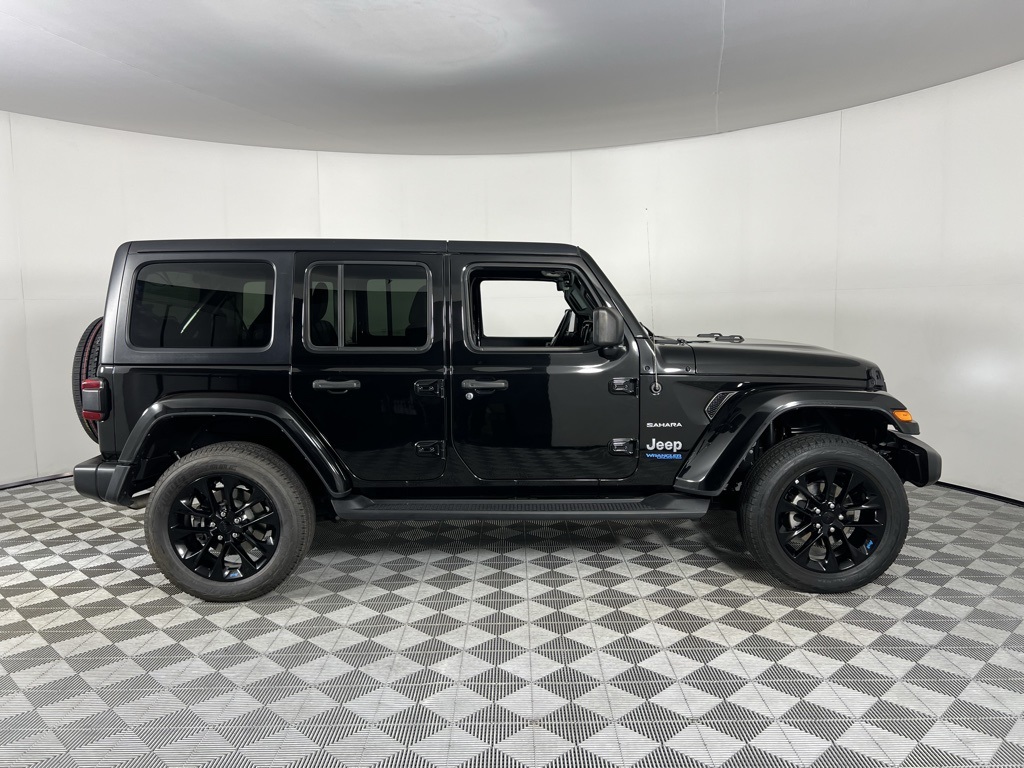 2022 Jeep Wrangler Unlimited Sahara 4xe photo 3