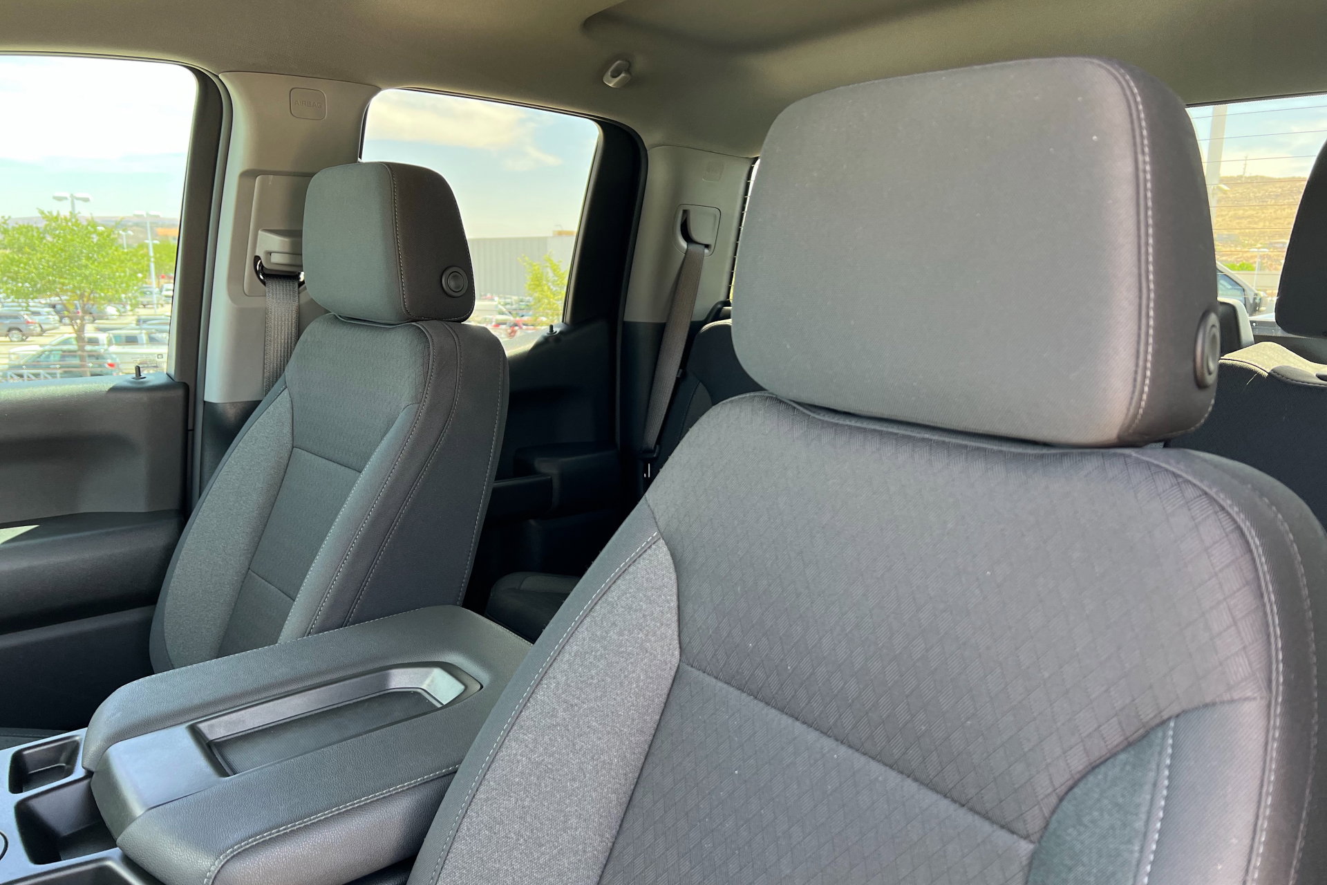 2025 Chevrolet Silverado 1500 Custom photo 16
