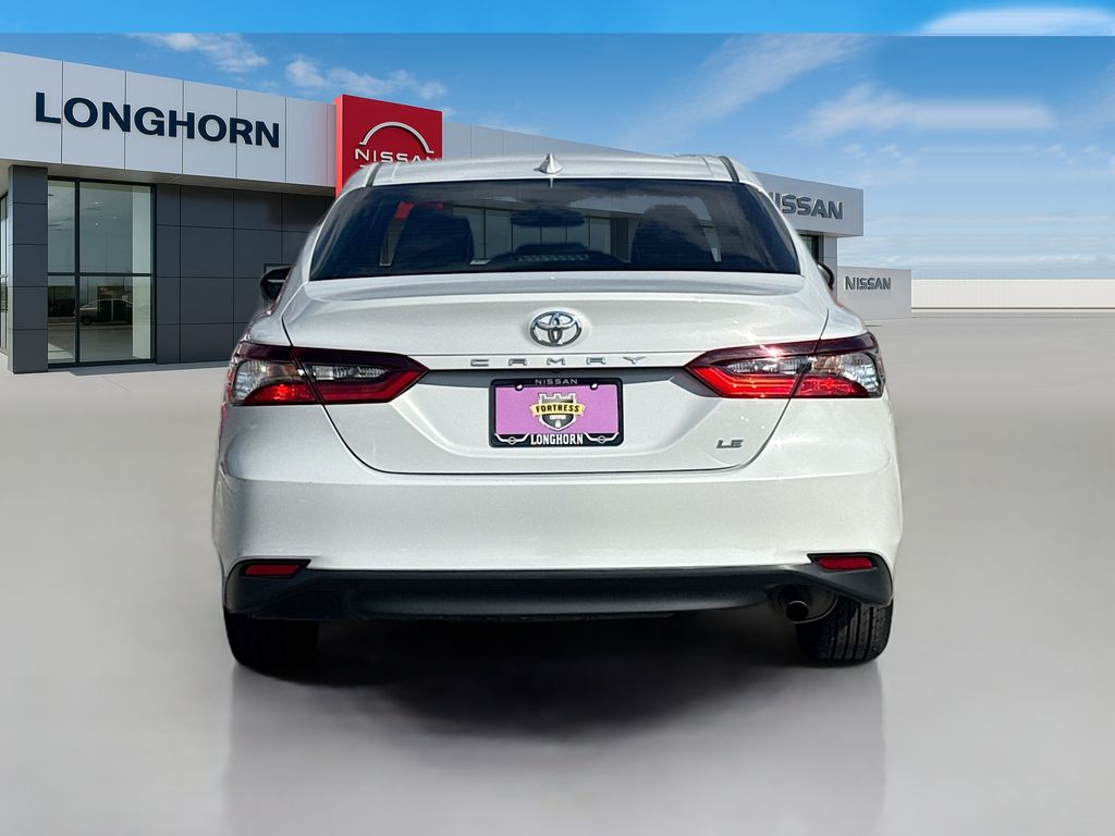 2023 Toyota Camry LE photo 4