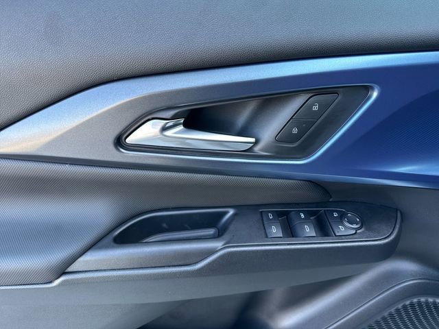 2026 Chevrolet Equinox EV 1LT photo 11