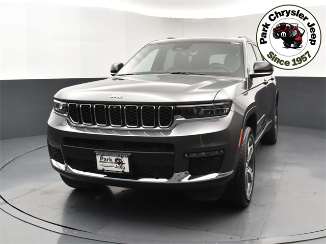 2025 Jeep Grand Cherokee Limited photo 2