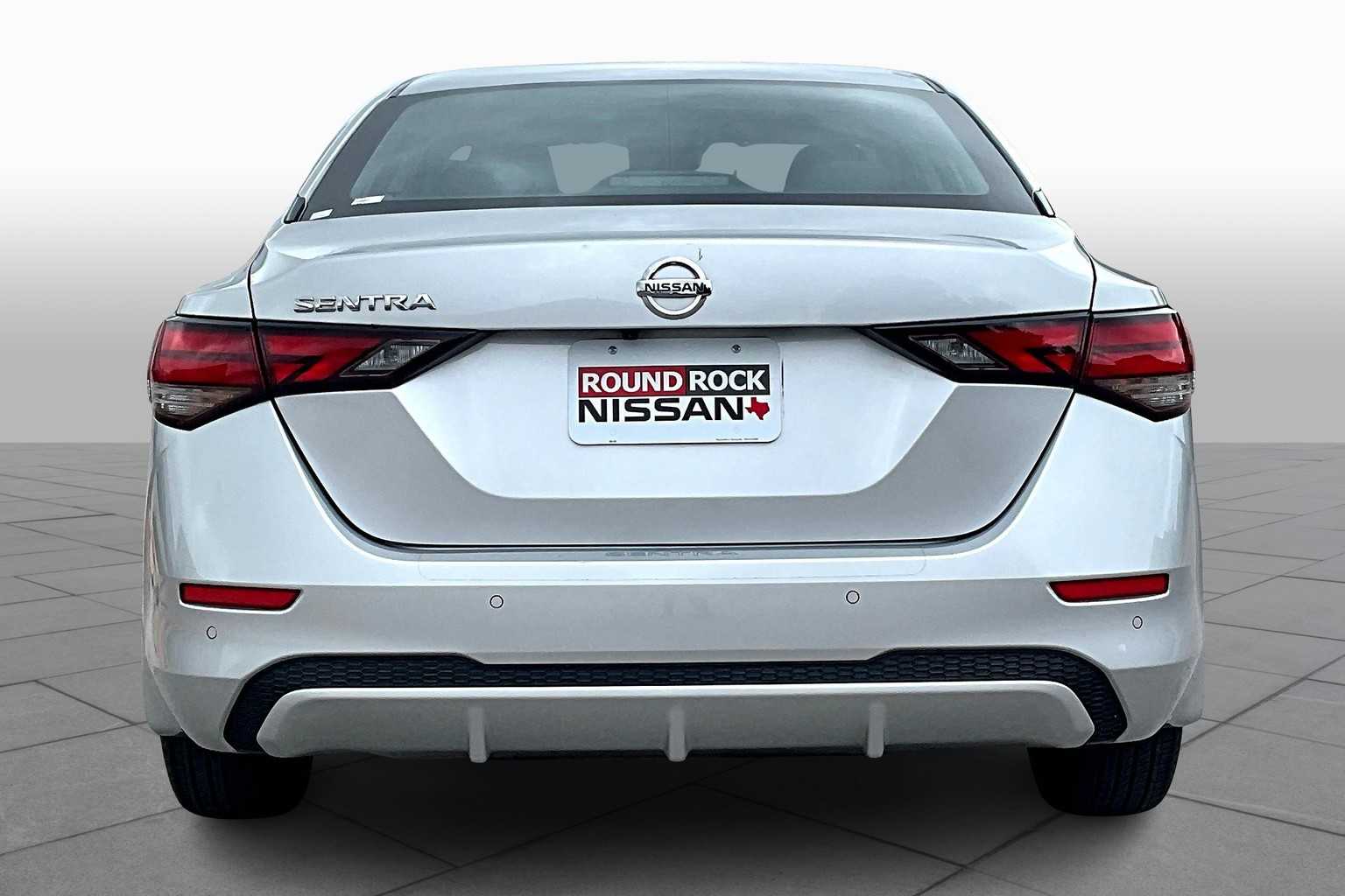 2022 Nissan Sentra S photo 4