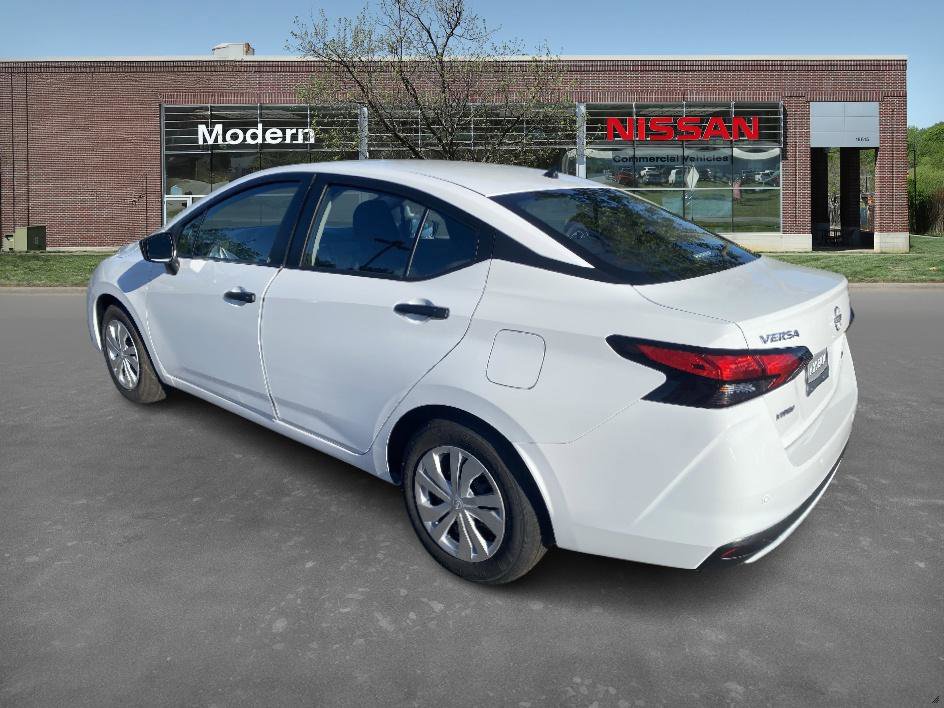 2025 Nissan Versa S photo 2