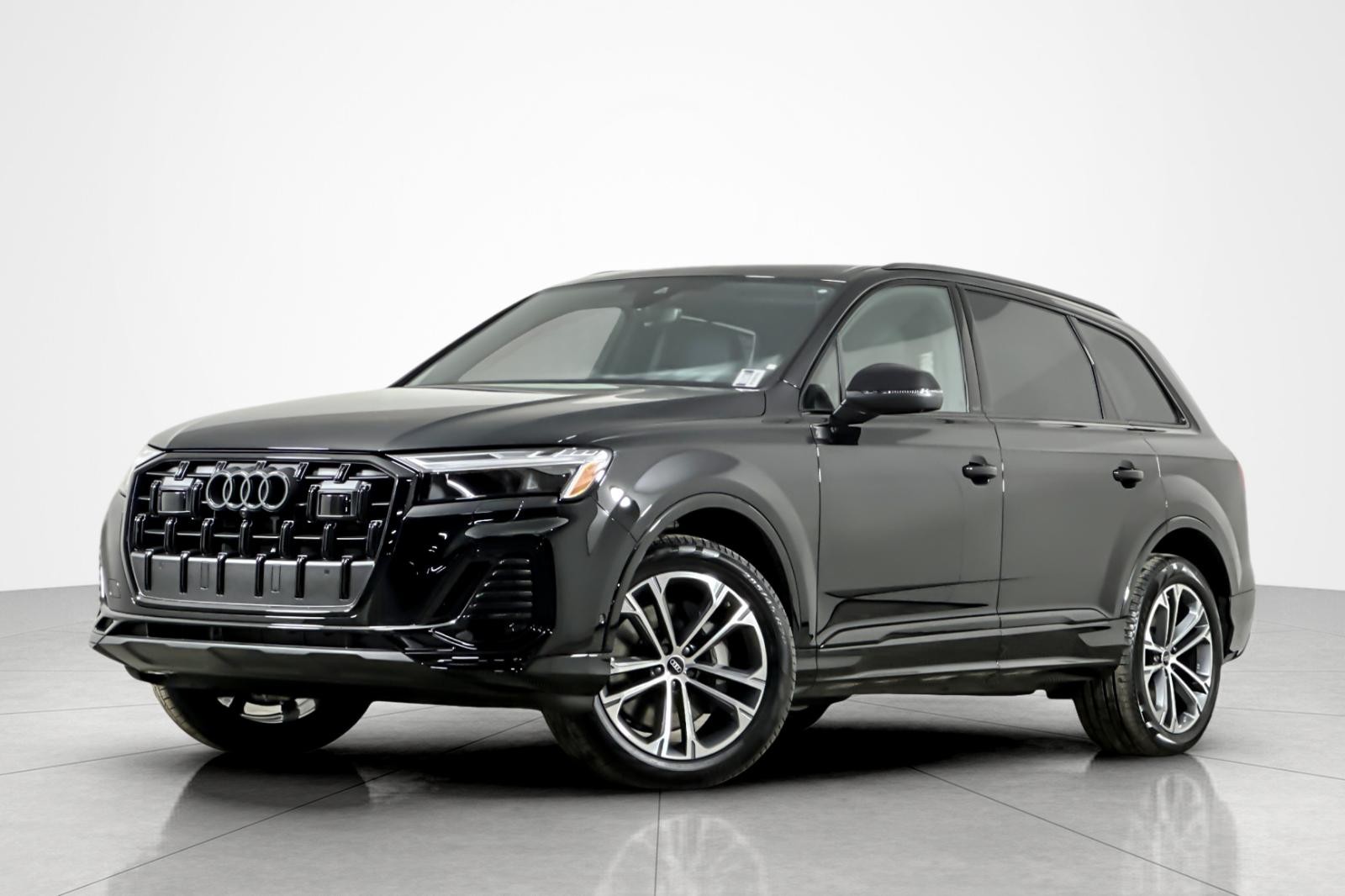 2026 Audi Q7 Premium Plus's photo