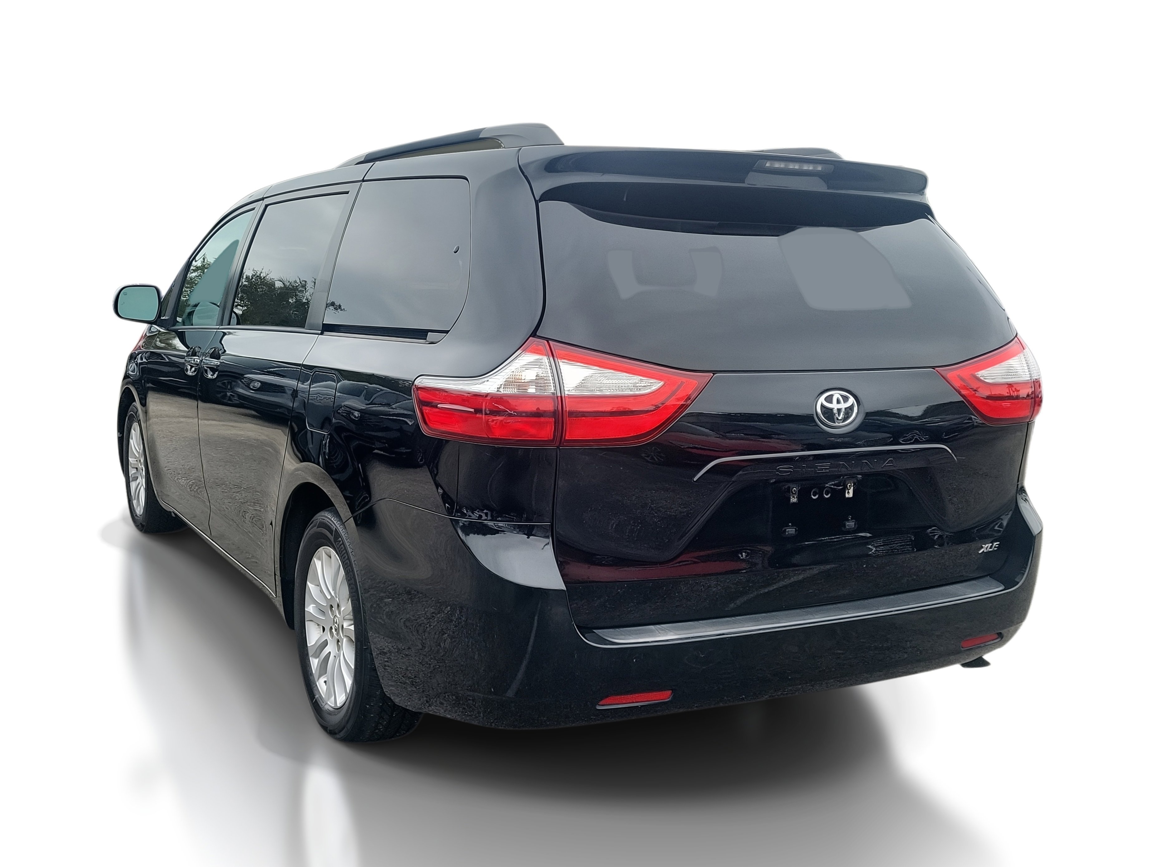2016 Toyota Sienna XLE photo 4