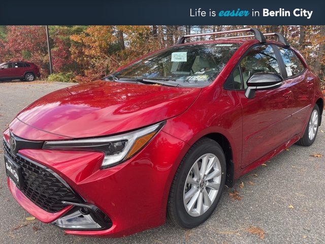 2026 Toyota Corolla Hatchback SE's photo
