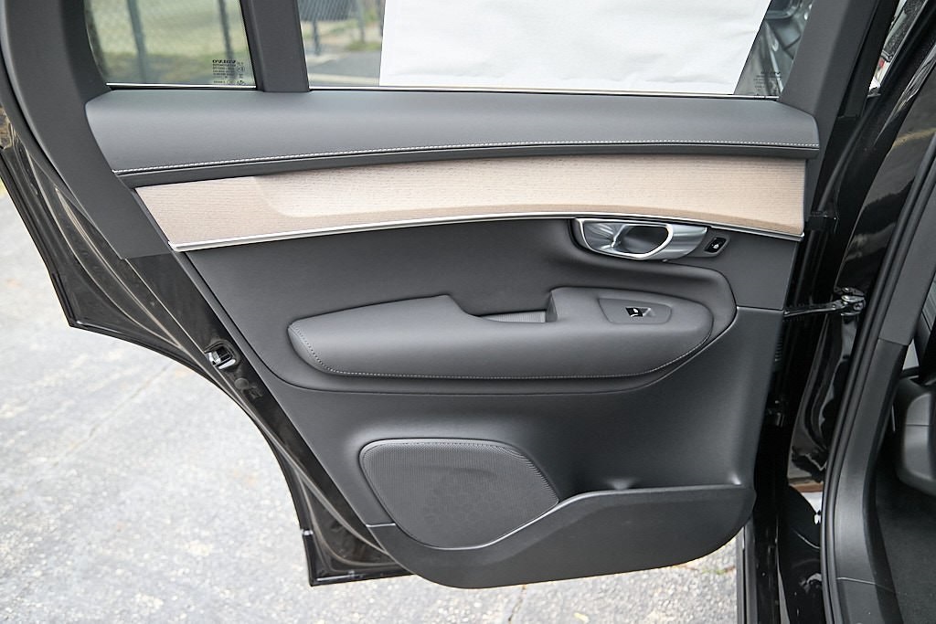 2026 VOLVO XC90 - Image 19