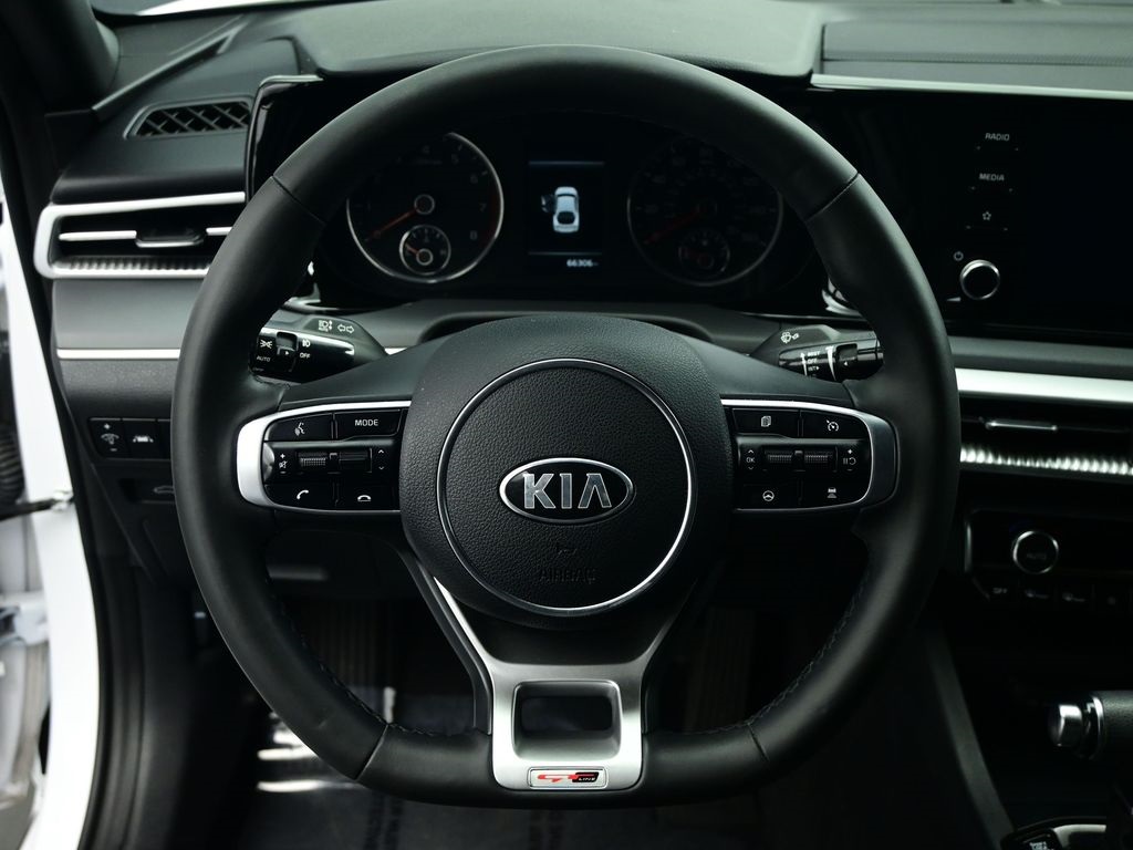 2021 Kia K5 GT-Line photo 3