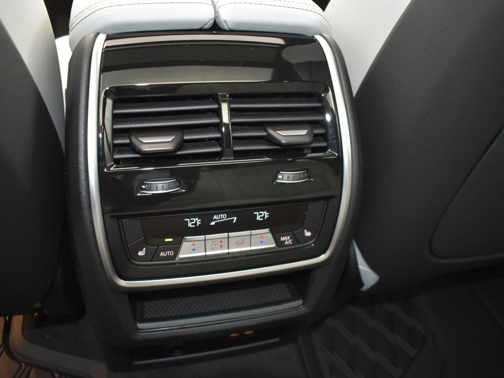 2026 Bmw X5 xDrive50e photo 16