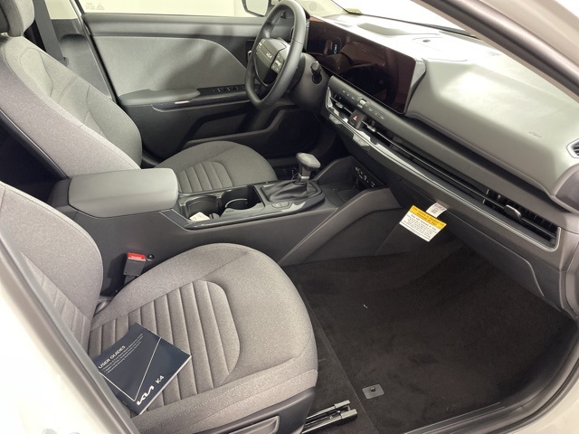 2025 Kia K4 EX photo 41
