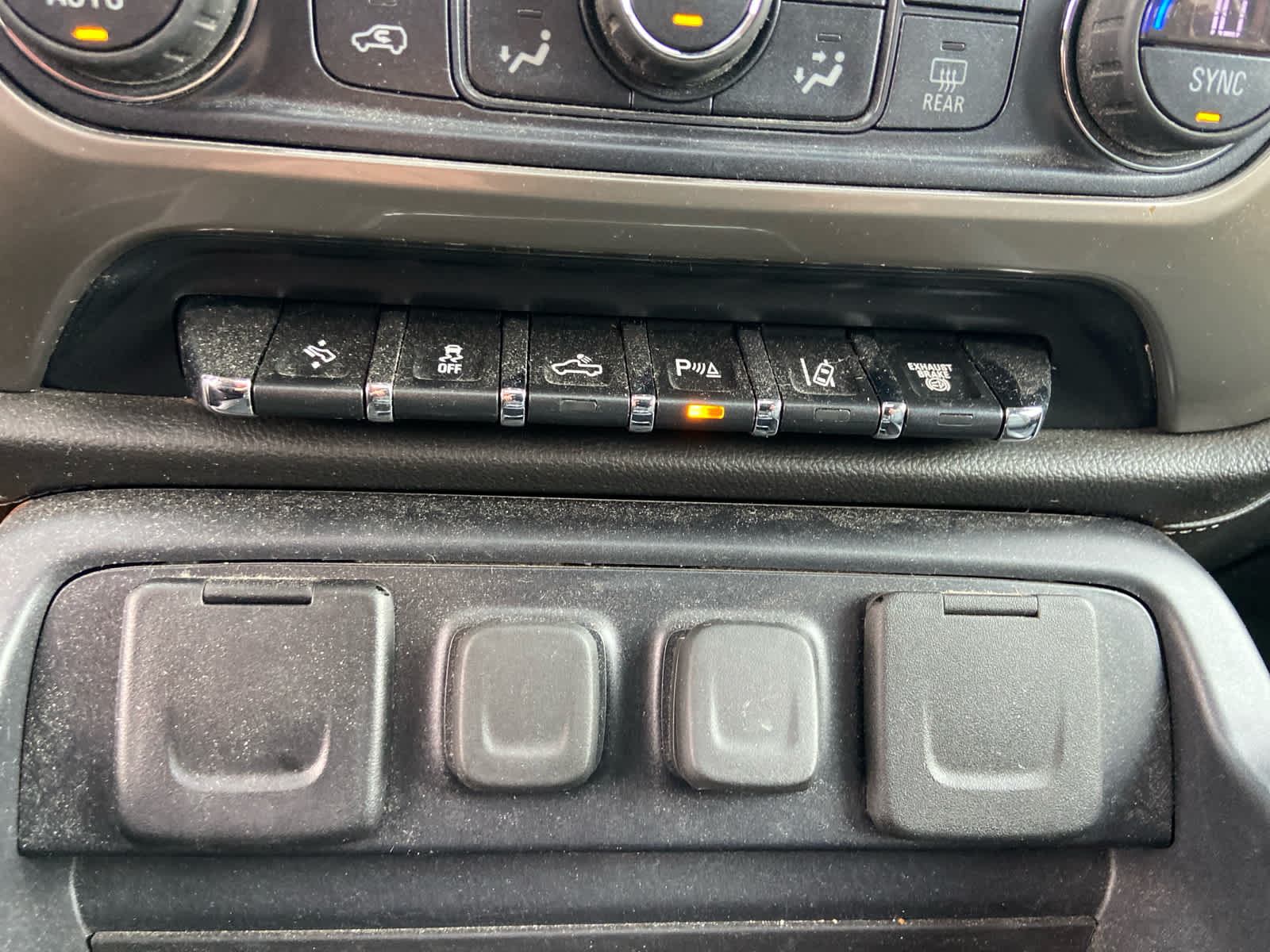 2019 Chevrolet Silverado 2500HD High Country photo 24