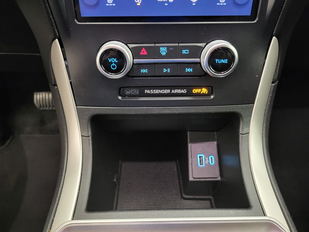 2024 Ford Edge SEL photo 31
