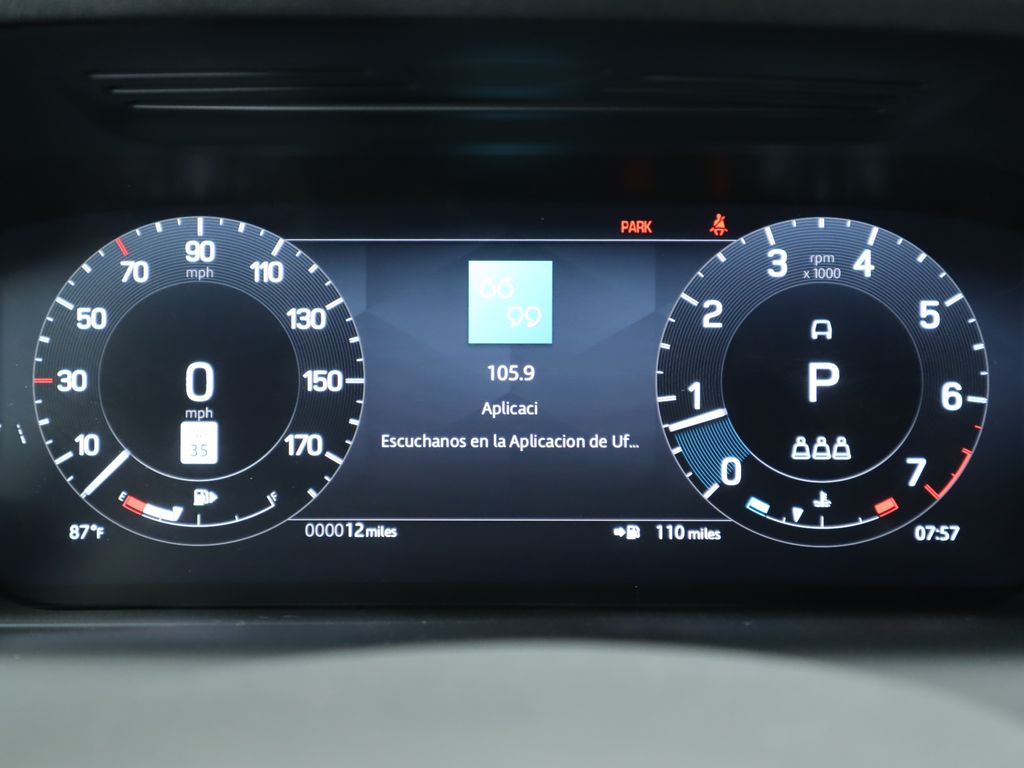 2025 Land Rover Discovery Sport SE photo 30