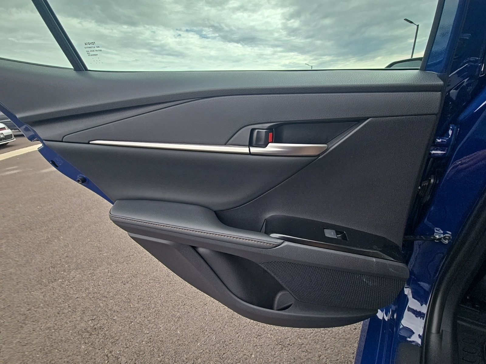 2025 Toyota Camry XLE photo 29
