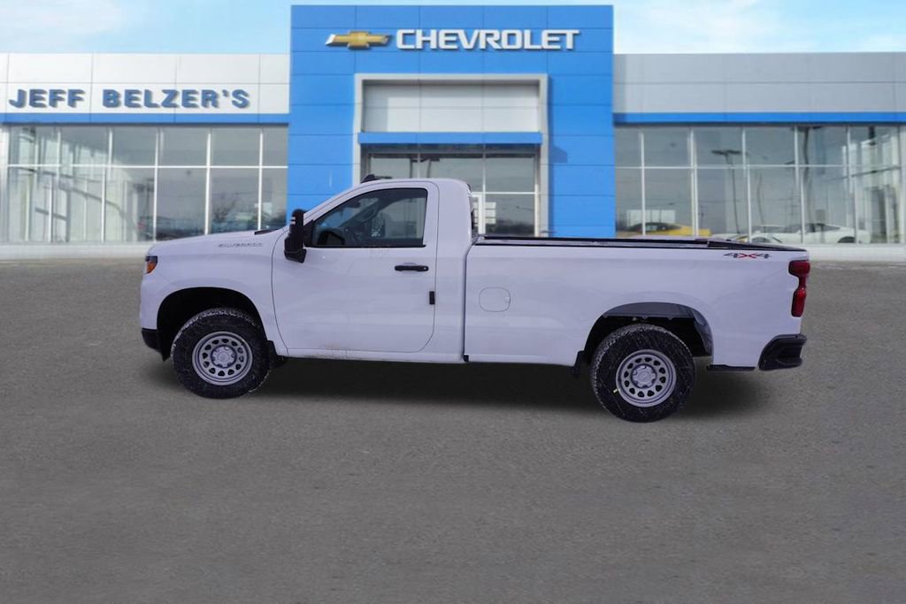 2025 Chevrolet Silverado 1500 LT photo 5