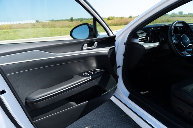2024 Kia K5 GT-Line photo 19