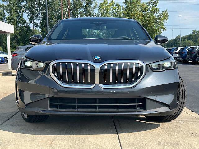 2024 Bmw 540i xDrive photo 2