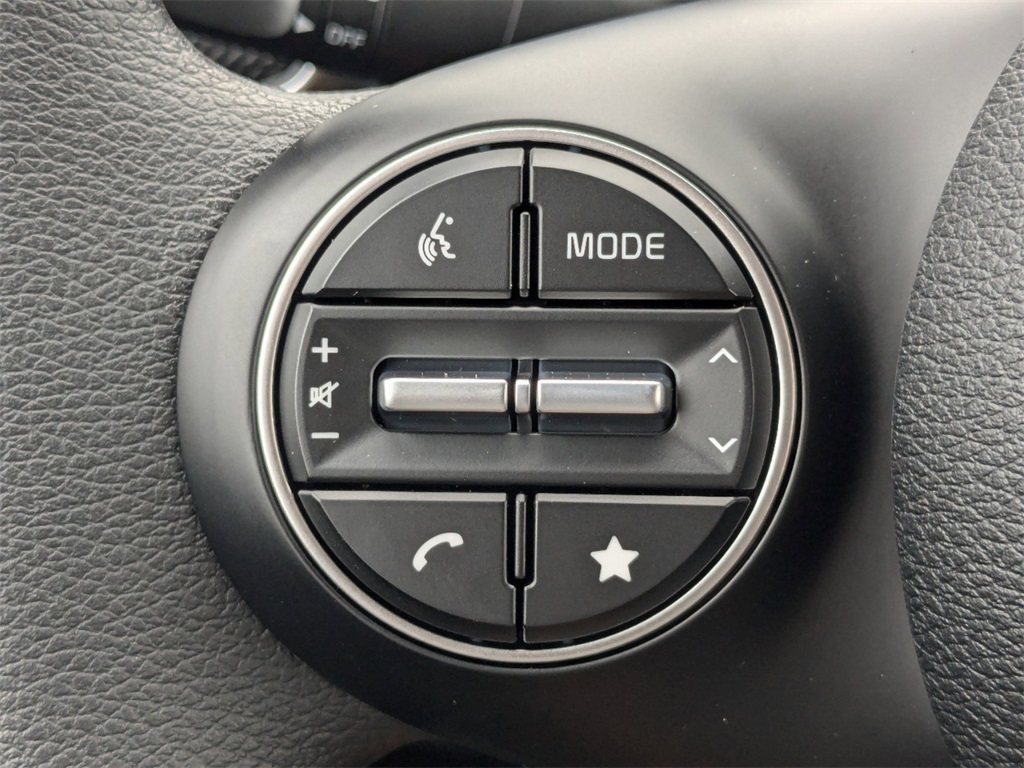 2025 Kia Soul LX photo 21