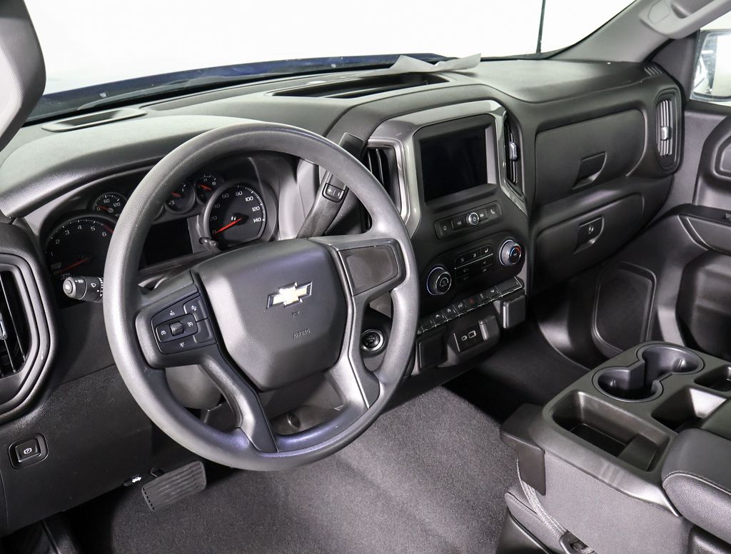 2024 Chevrolet Silverado 1500 Custom photo 7