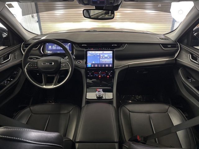 2023 Jeep Grand Cherokee Limited photo 12