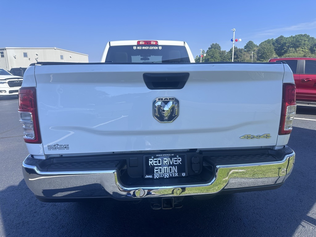 2023 Ram 3500 Tradesman photo 3