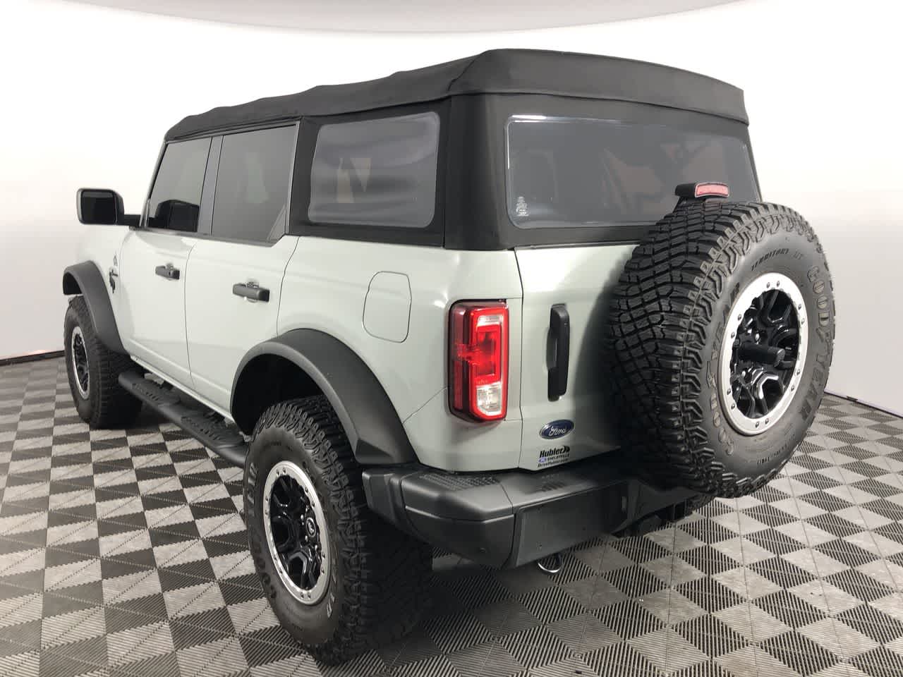 2022 Ford Bronco Black Diamond photo 6
