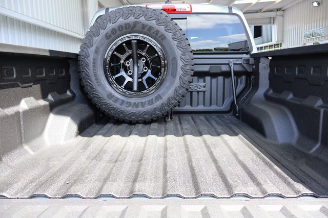 2024 Gmc Canyon AT4X photo 17