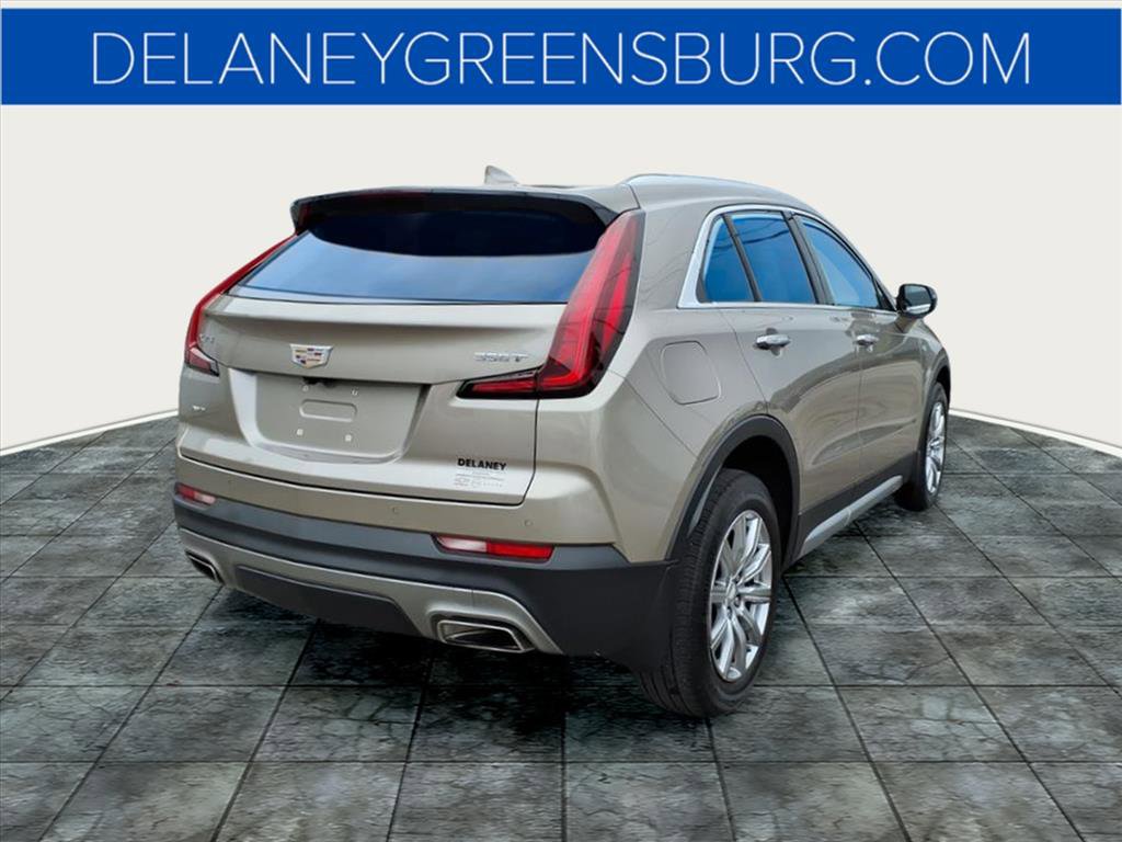 2023 Cadillac XT4 Premium Luxury photo 3