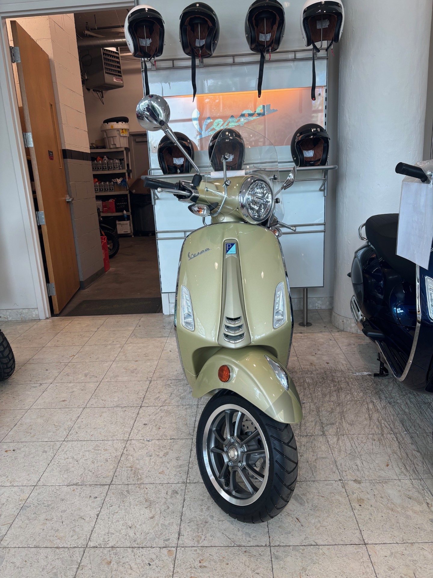 Limited Edition Vespa Primavera 75th Anniversary Pre-Owned 2021