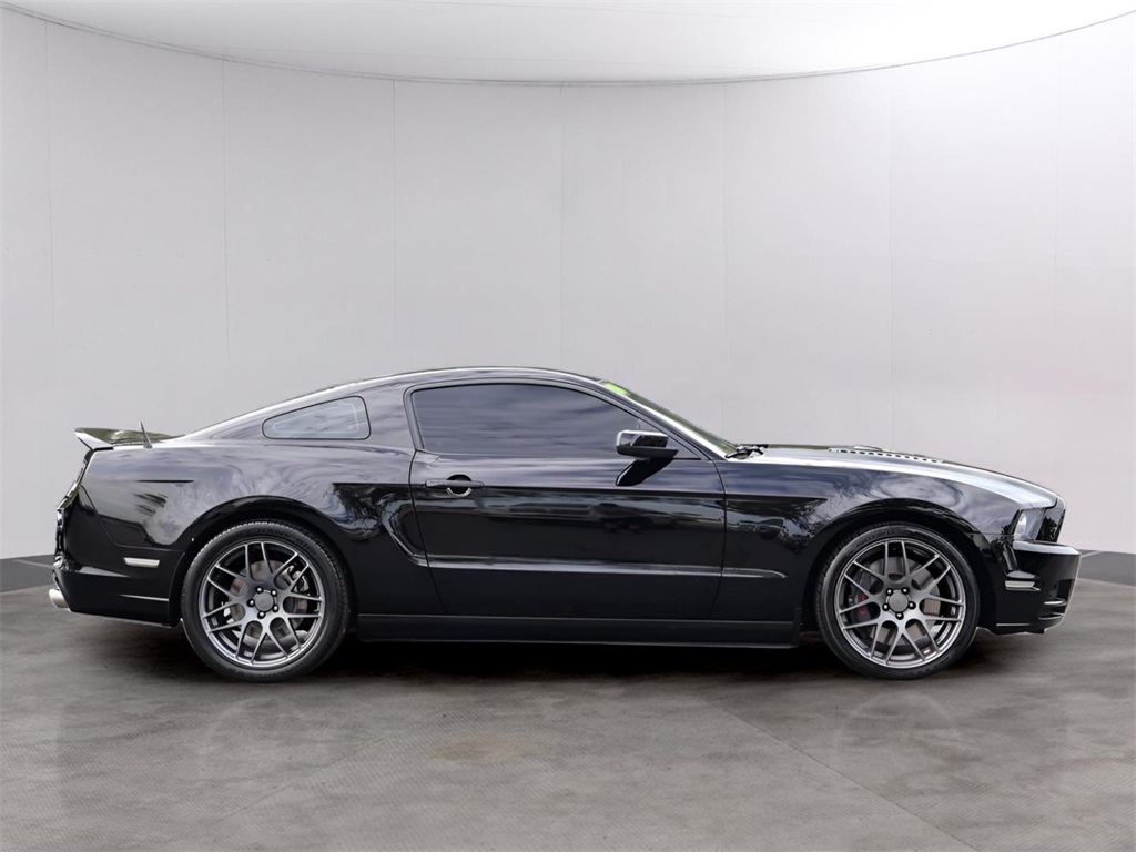 2014 Ford Mustang GT Premium photo 4