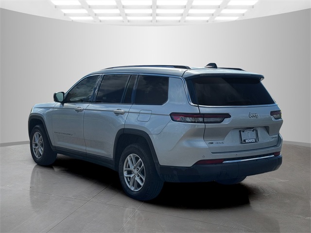 2022 Jeep Grand Cherokee Laredo photo 4