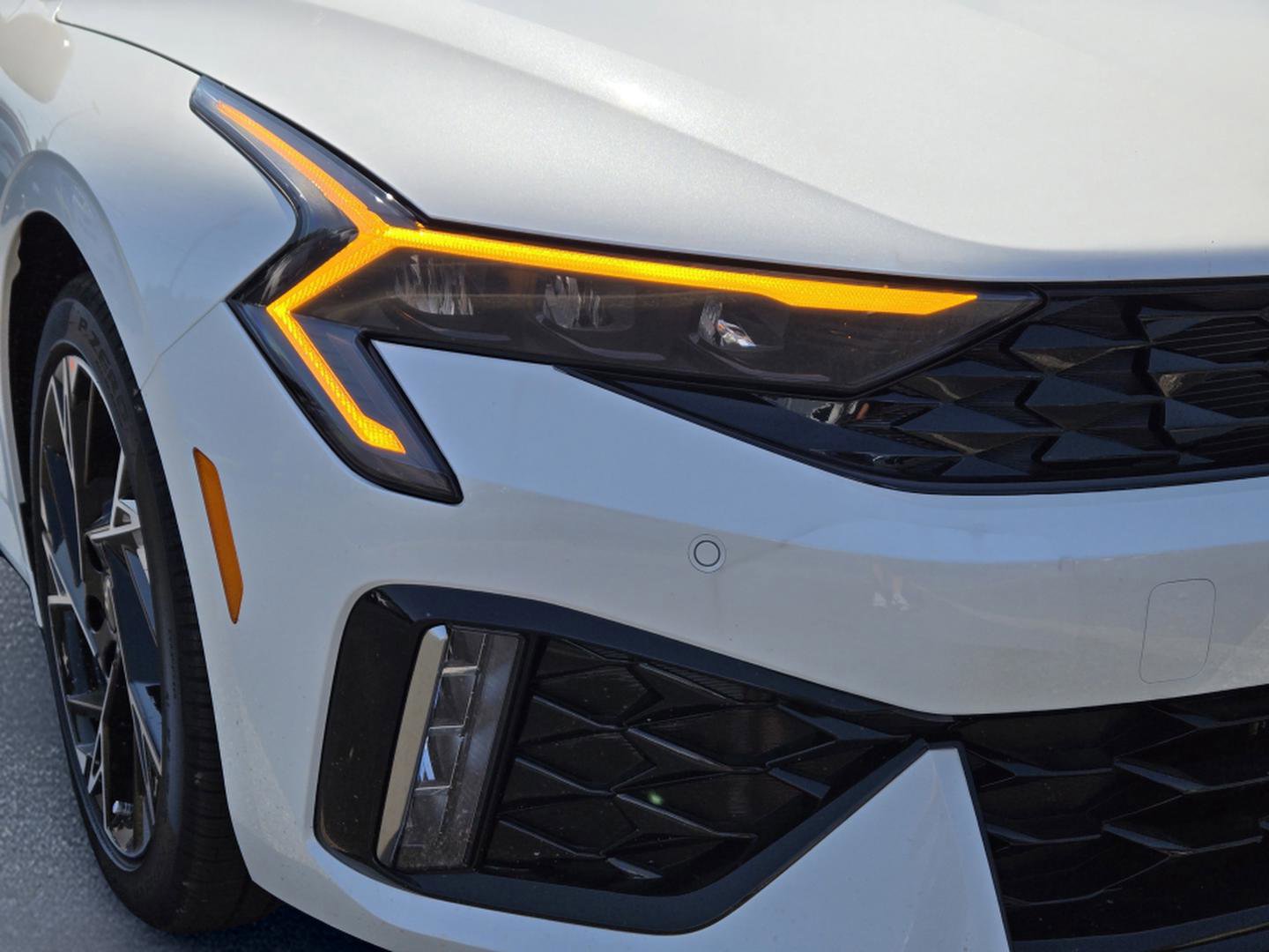 2026 Kia K5 GT-Line photo 2