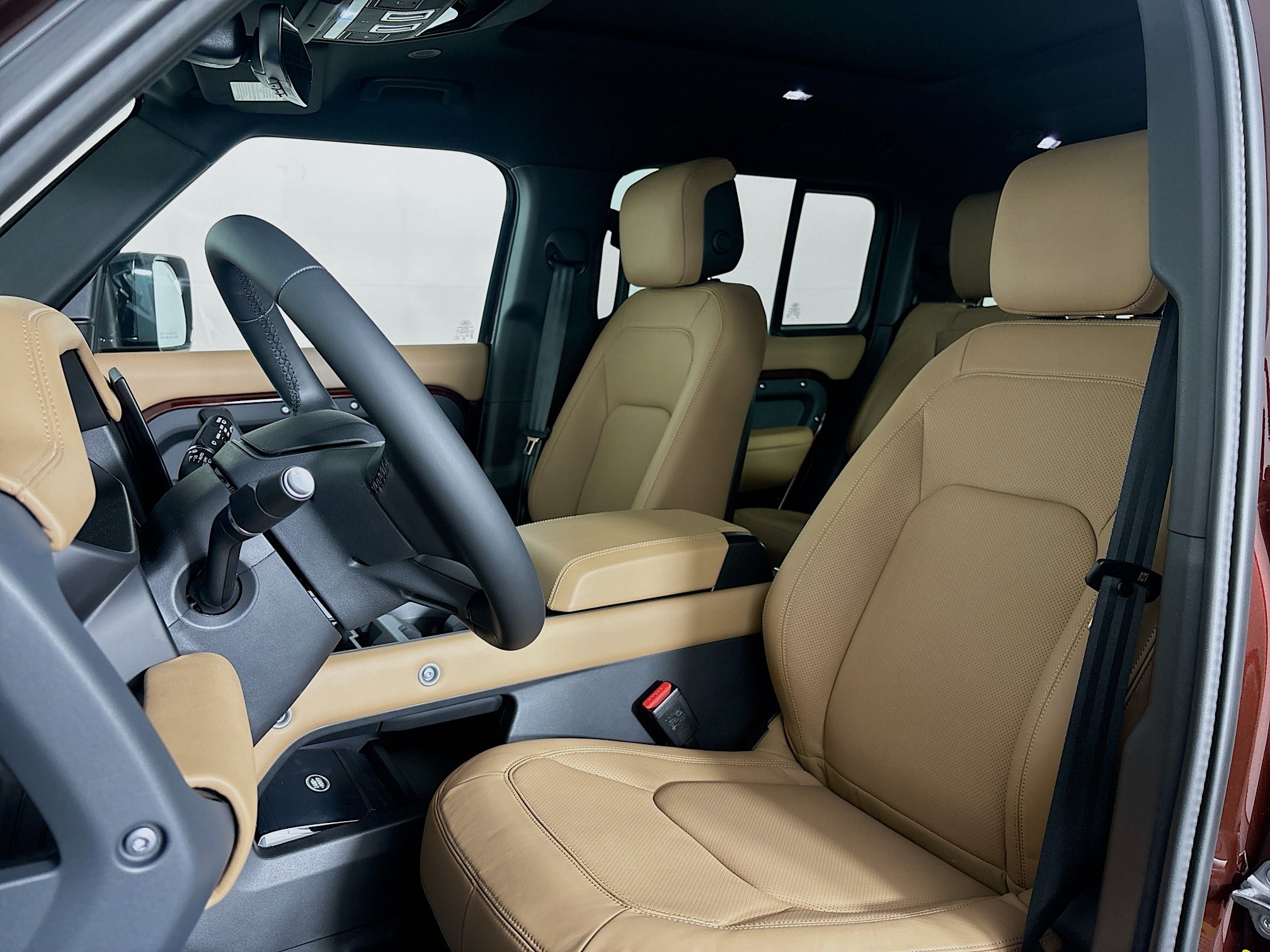 2025 Land Rover Defender 130 S photo 20