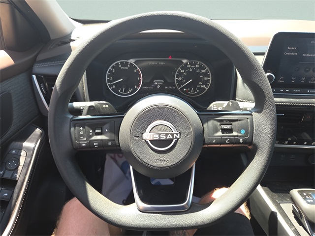 2022 Nissan Rogue SV photo 18