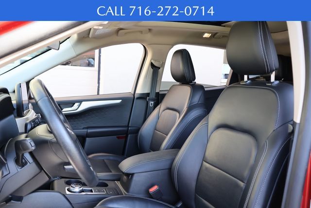2020 Ford Escape SE Sport Hybrid photo 2