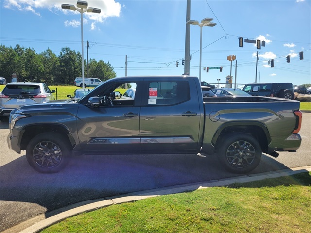2025 Toyota Tundra Platinum photo 4