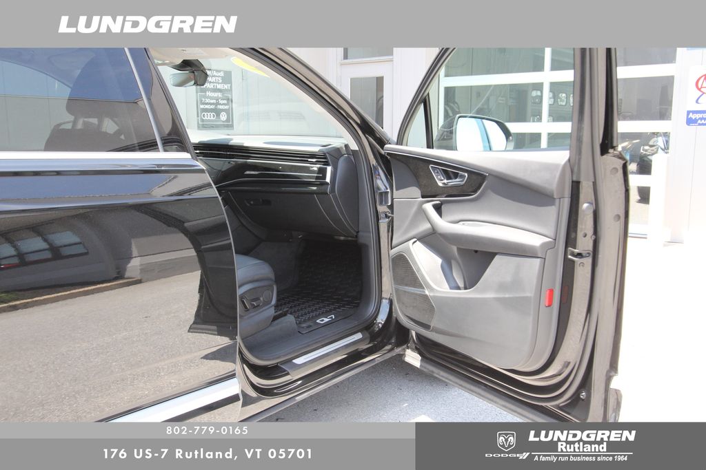 2022 Audi Q7 55 Premium Plus photo 8