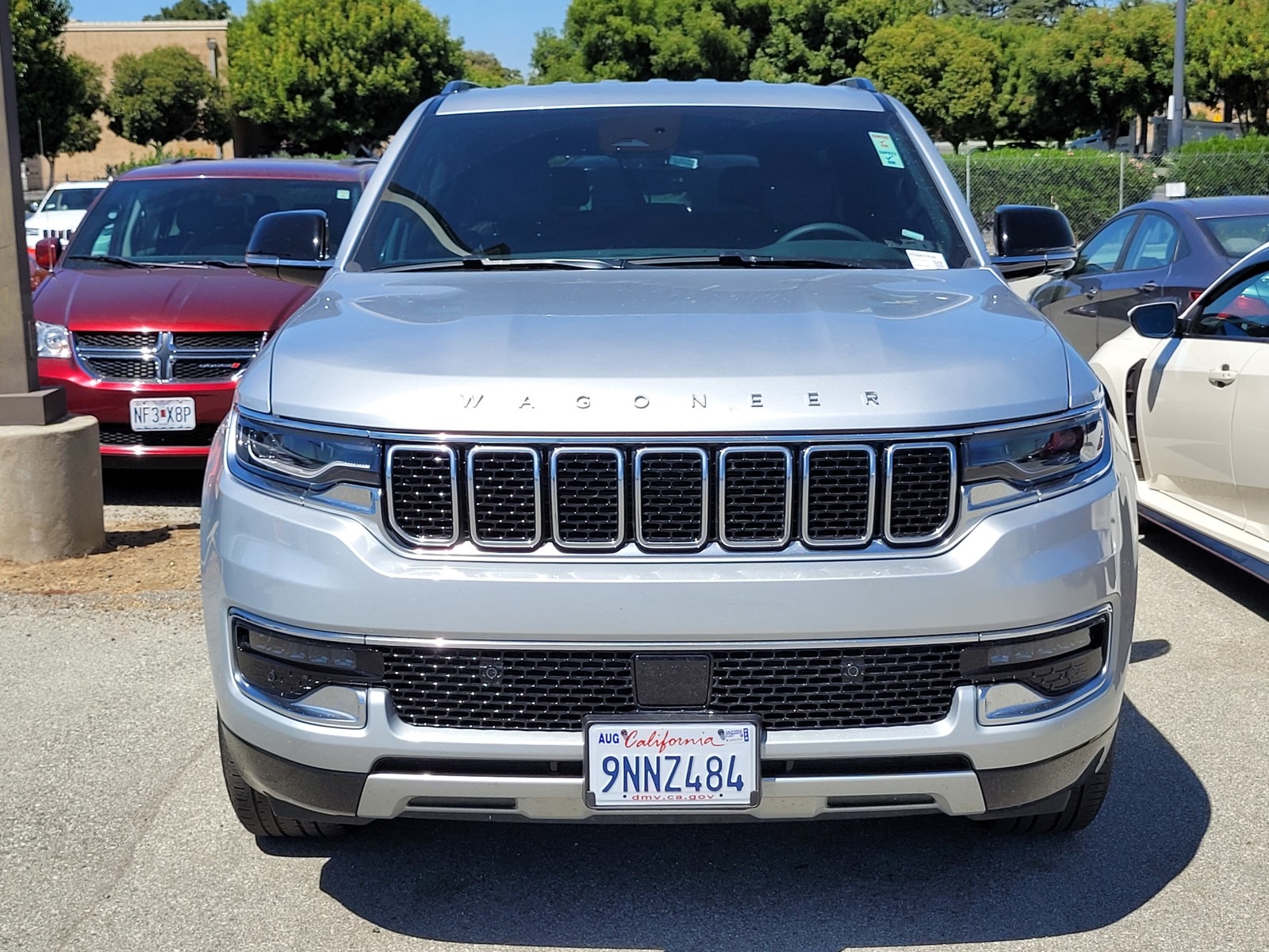 2023 Jeep Wagoneer L Series II photo 2