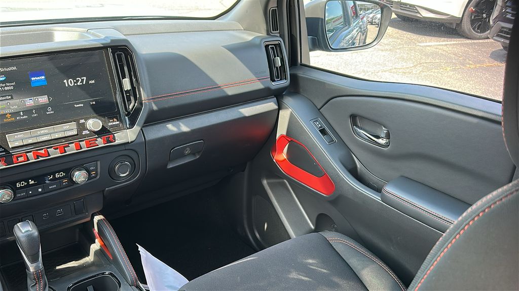 2025 Nissan Frontier PRO-4X photo 24